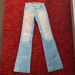 flower print fit flare light wash jeans